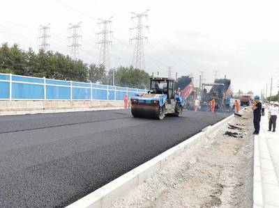 昆陽路越江大橋主線通車 公路與路面工程成果豐碩，年底有望實現行人過橋